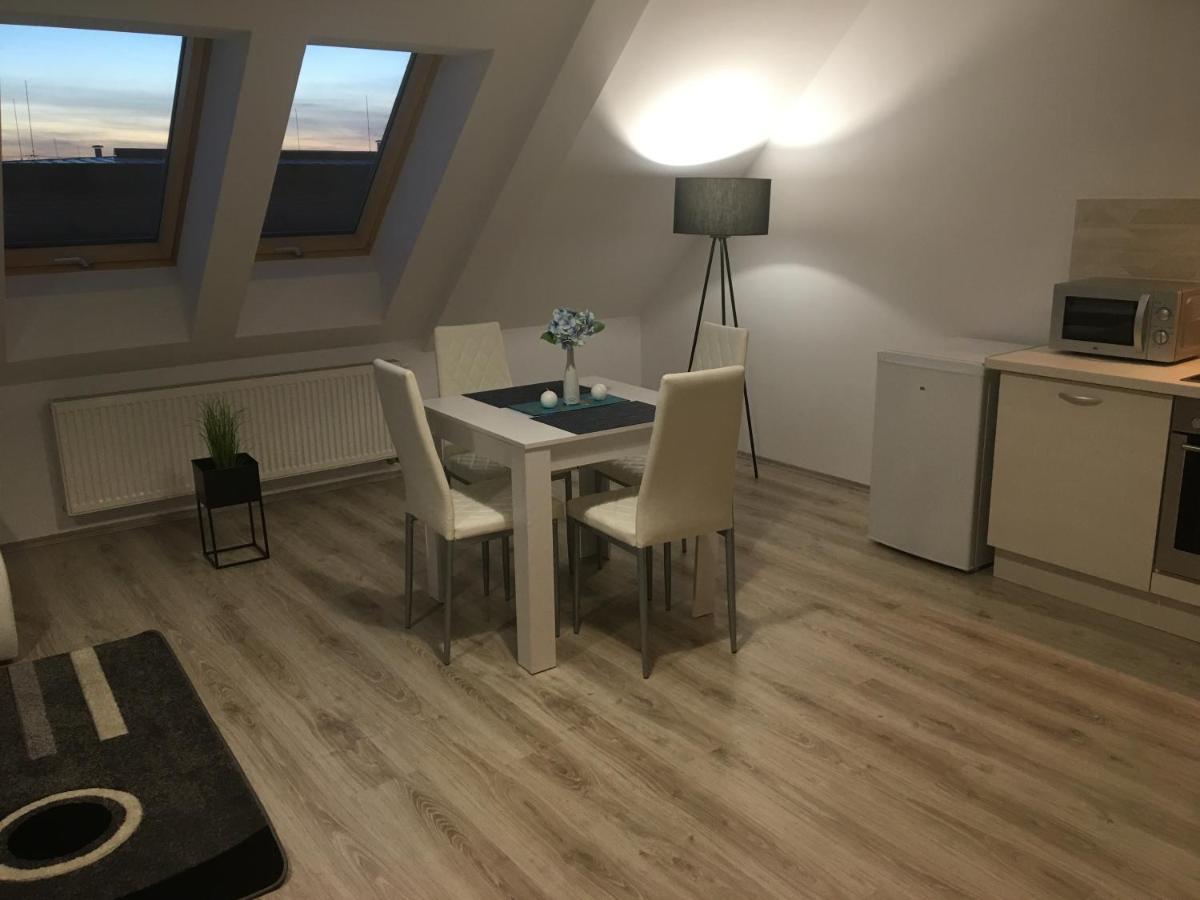 Queen Apartman Дебрецен Экстерьер фото