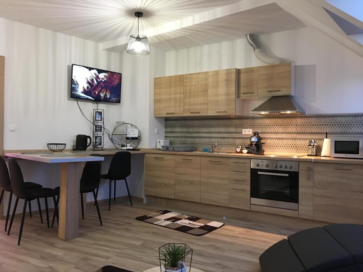 Queen Apartman Дебрецен Экстерьер фото